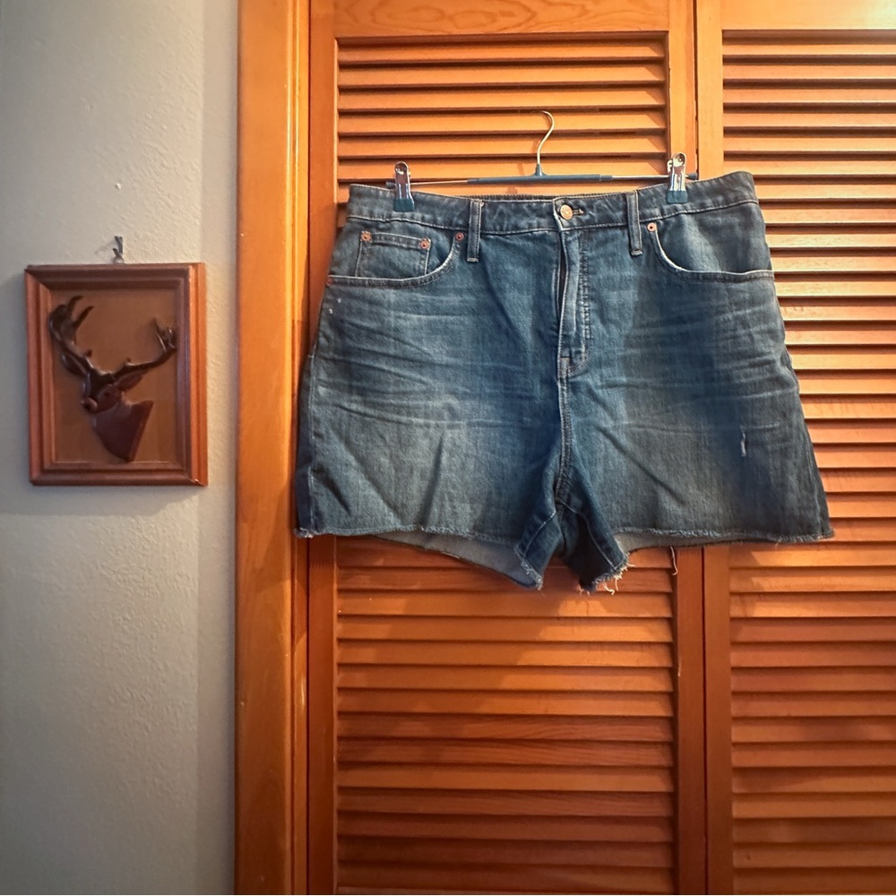 Madewell Curvy High Rise Denim Shorts size 32